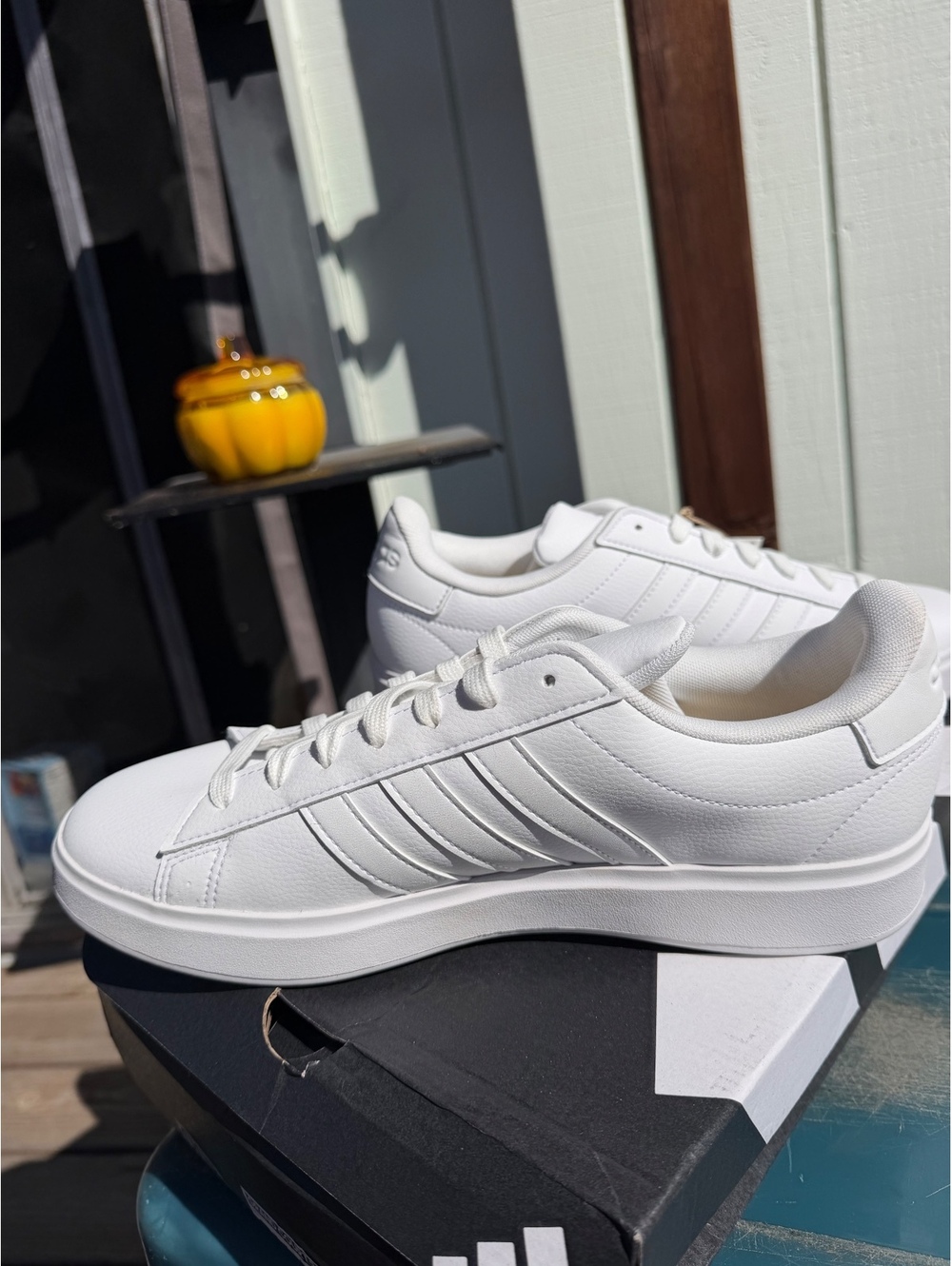 Adidas Grand Court 2.0 Size 9.5 White Leather Sneaker GW9197